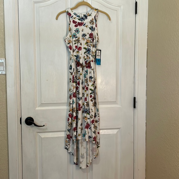 NWT❤️Paper Doll Sz16 ivory floral summer maxi dress shoulder detail,high/low hem - Picture 1 of 10